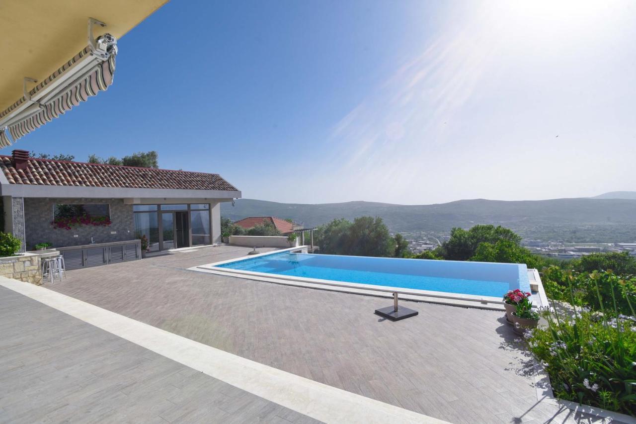 Verbalj Apartment With Swimming Pool Kotor Eksteriør billede